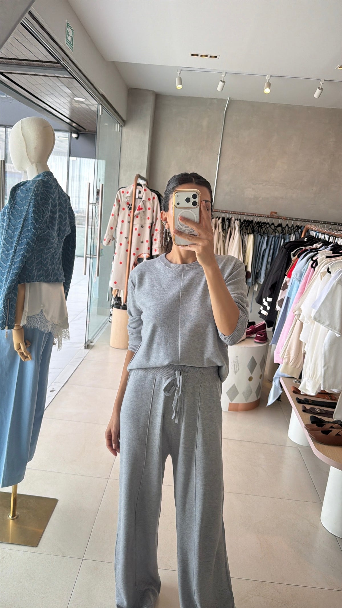 Set punto gris