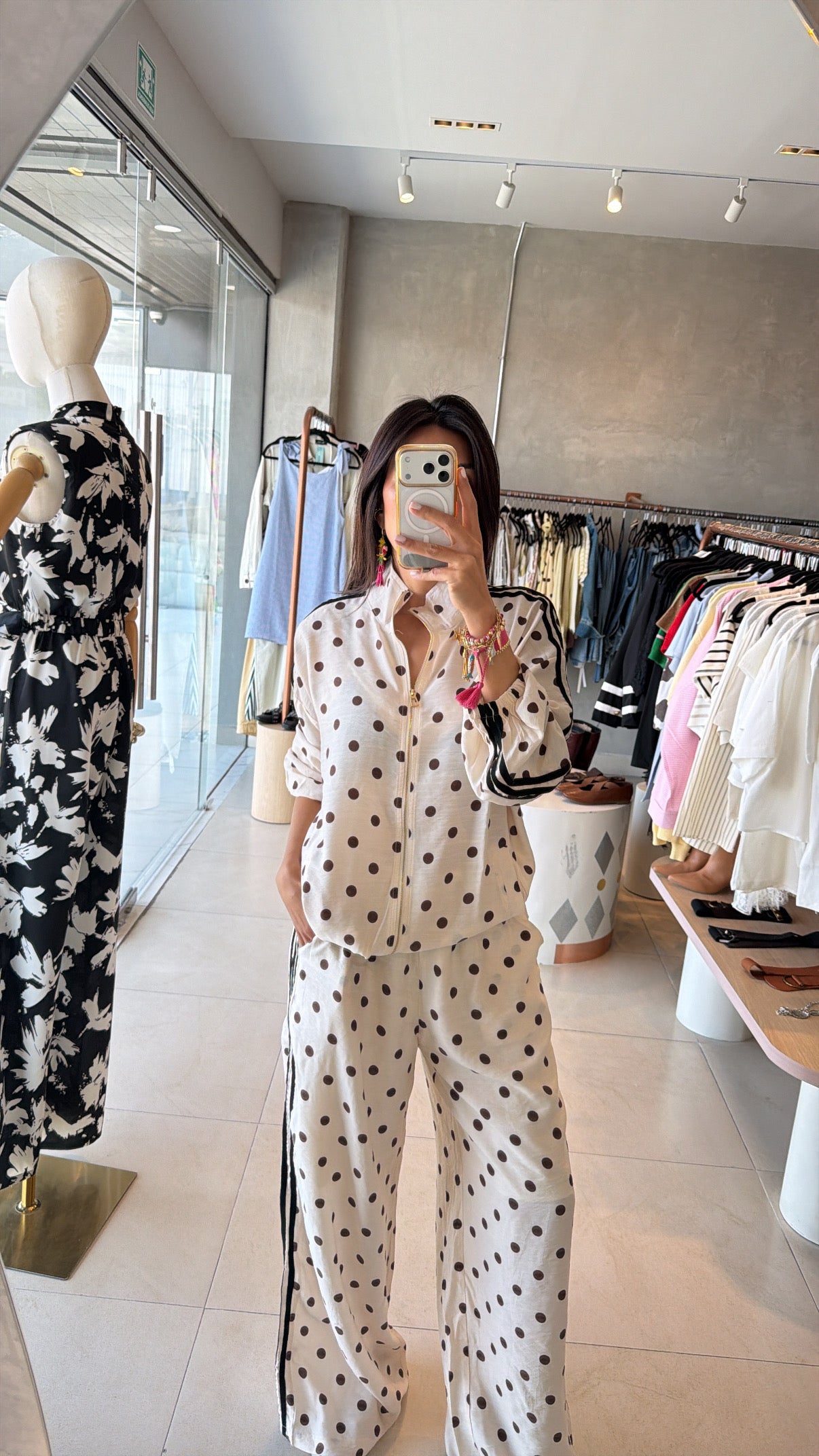Conjunto polka dots beige