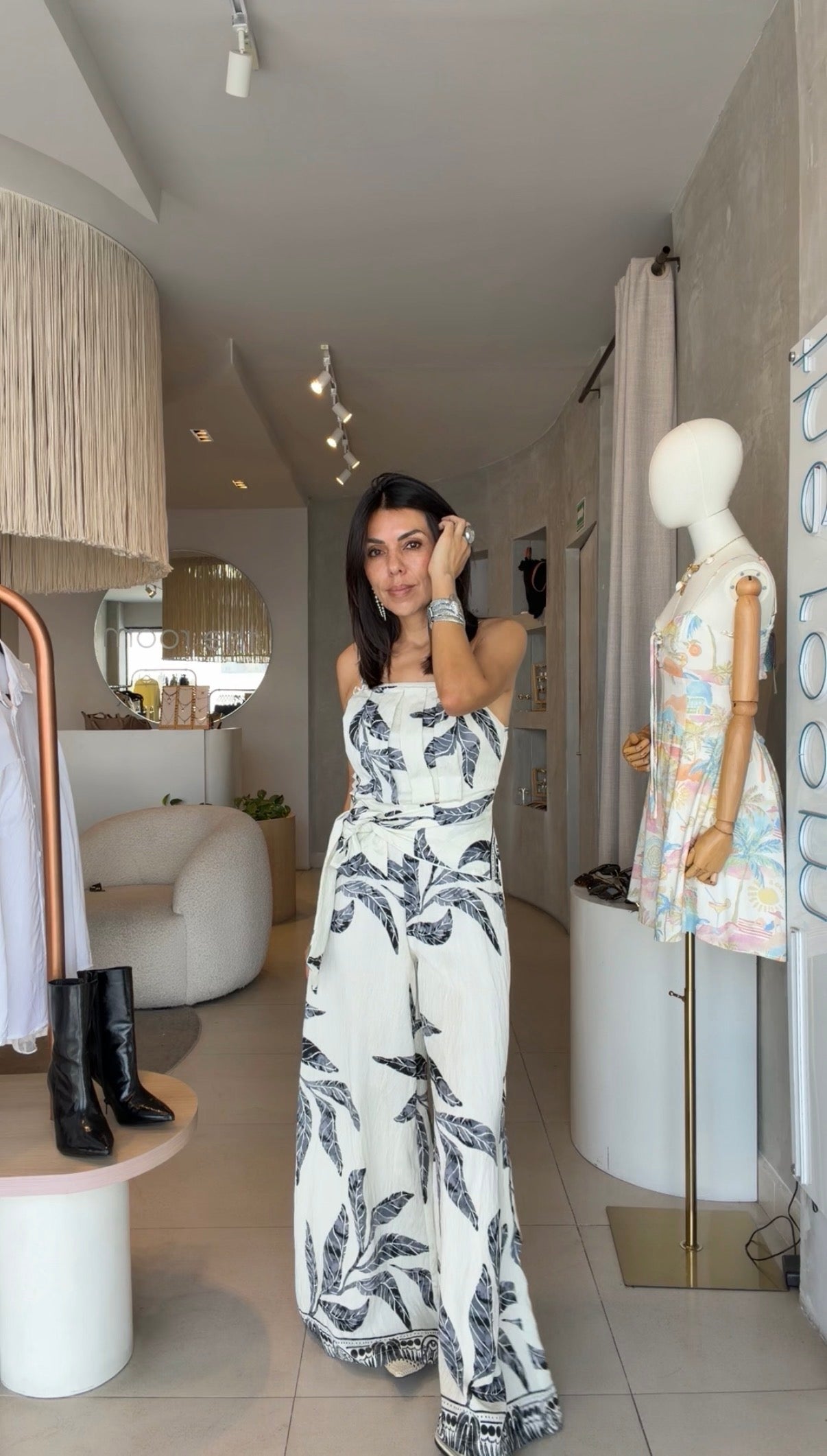 Jumpsuit azul marino con flores