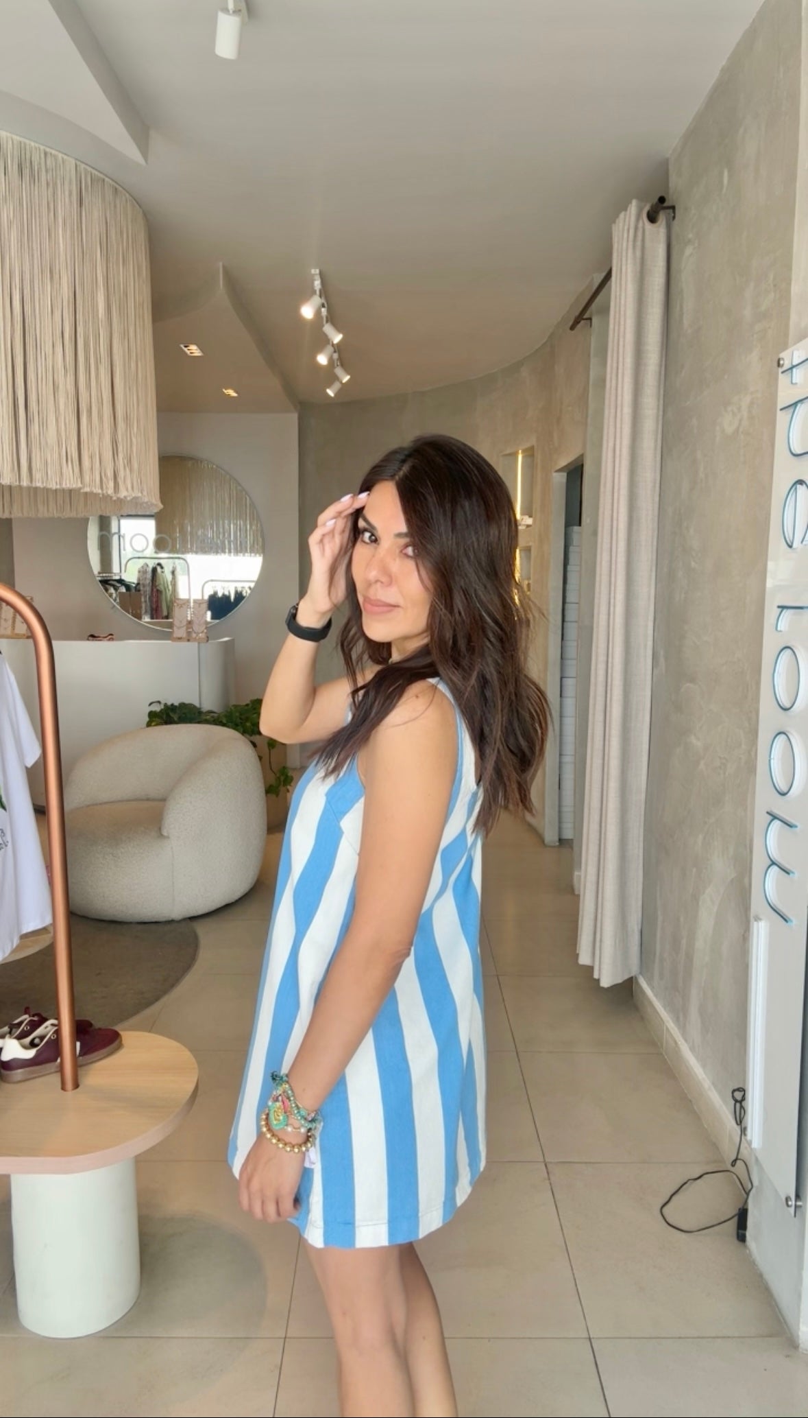 Vestido rayado azul con blanco