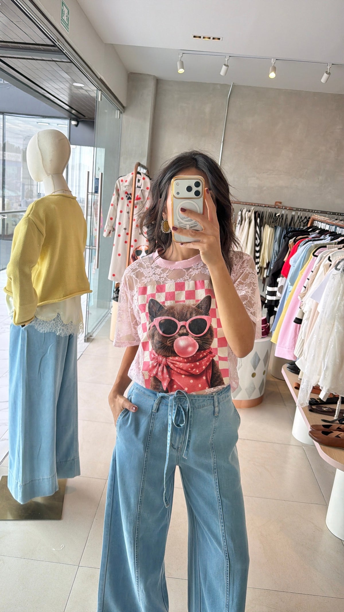 Blusa encaje rosa gatito
