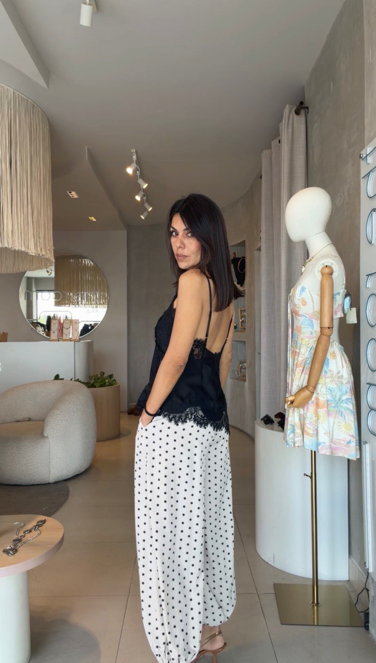 Pantalón polka dots beige