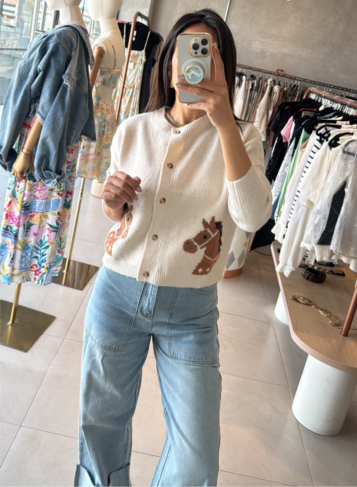 Suéter beige caballo