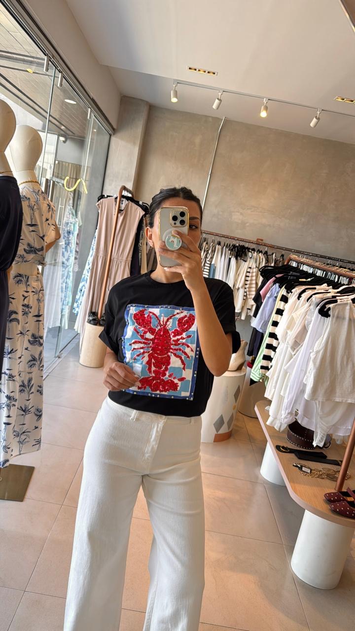 Tshirt negra langosta piedras