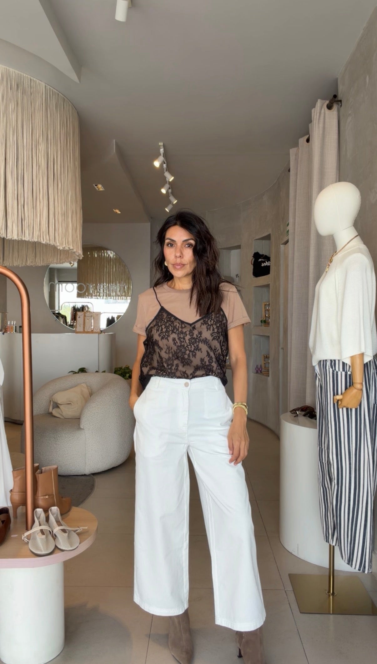 Pantalón blanco básico