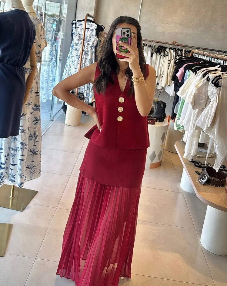 Set vino chaleco y falda