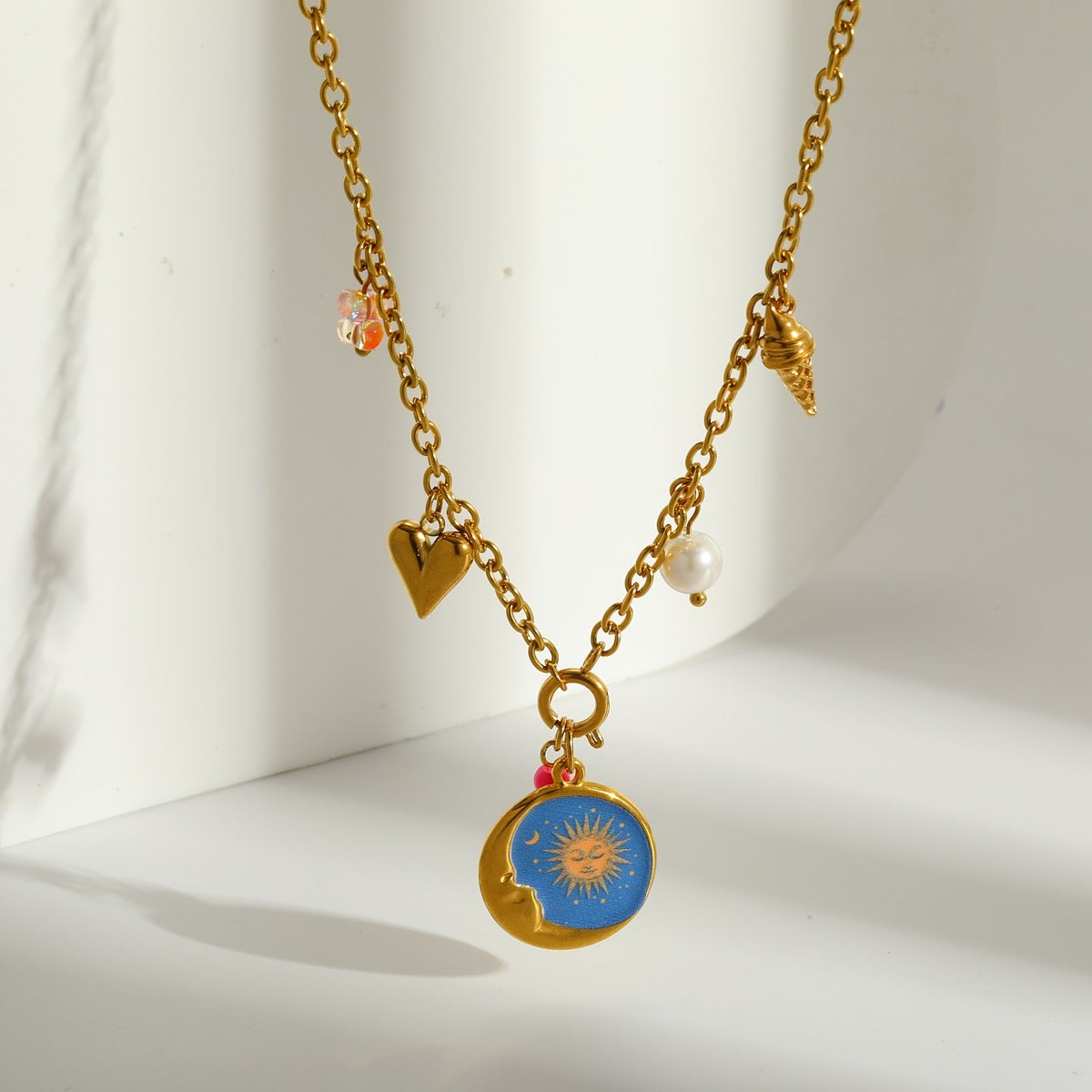 Collar luna y sol azul