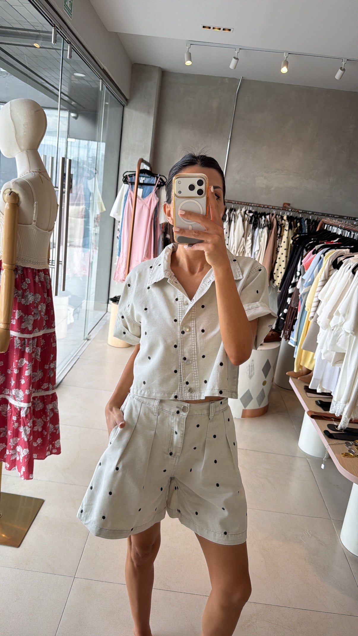 Set polka dots beige short