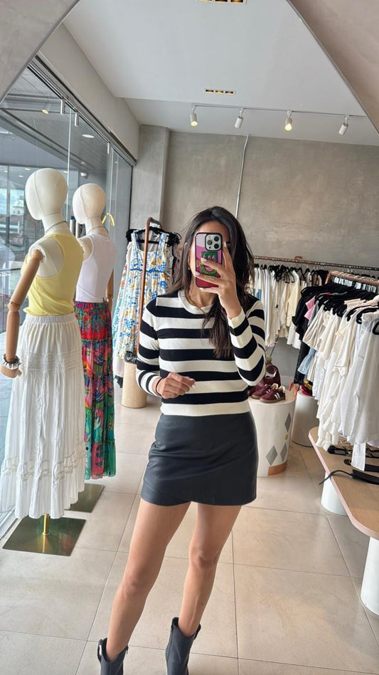 Blusa blanco con negro