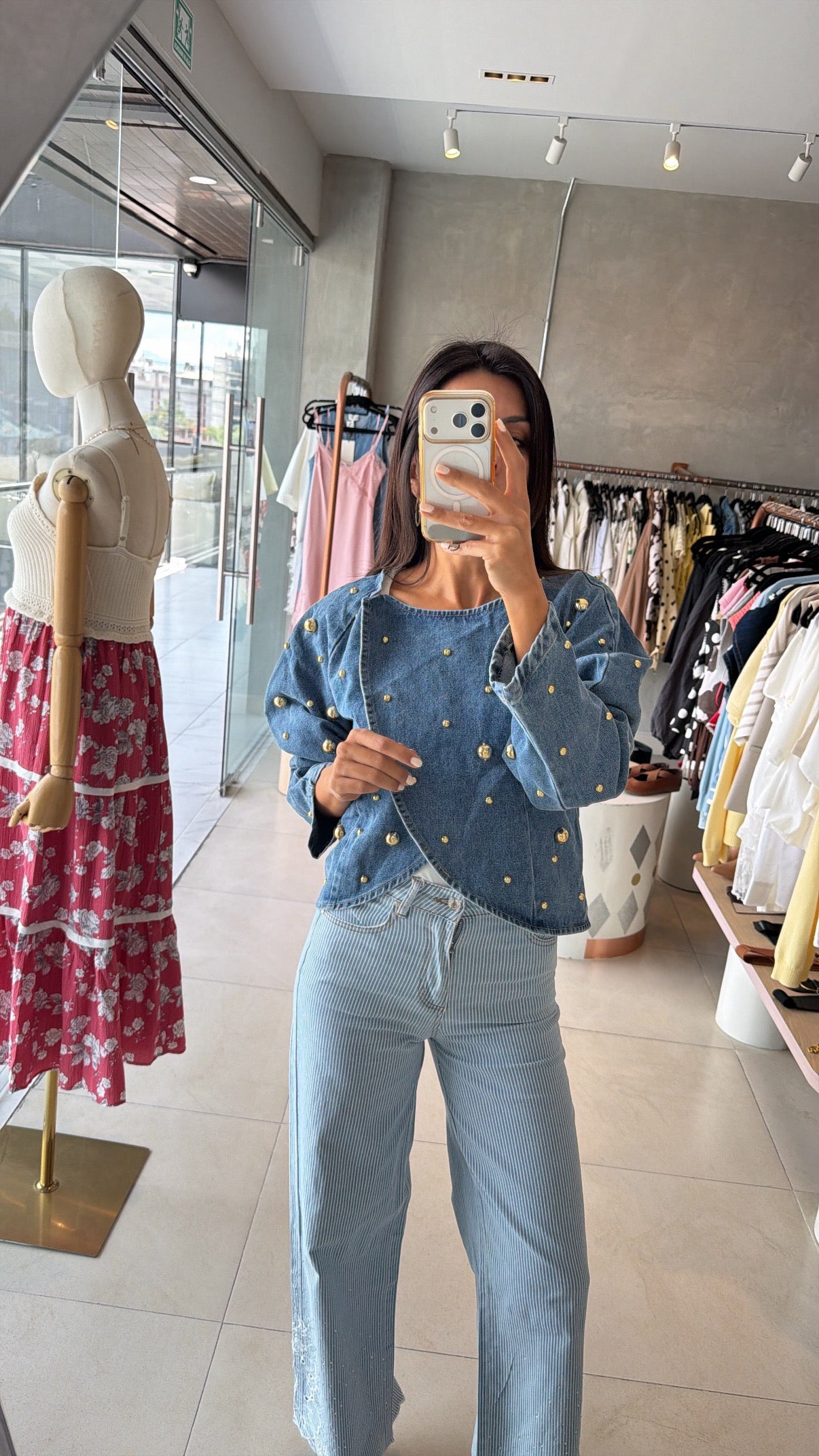 Chamarra denim aplicaciones