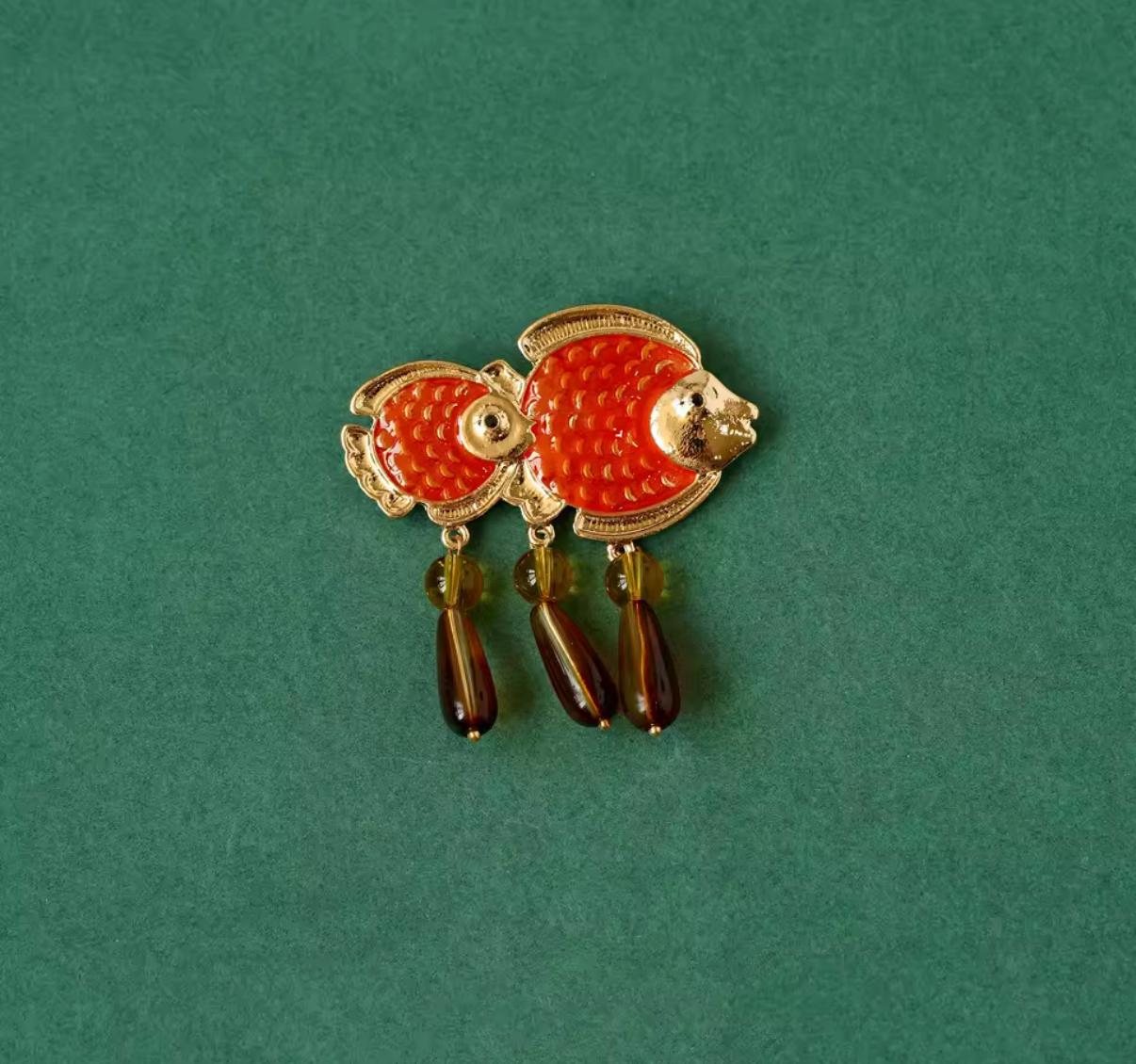 Pin peces