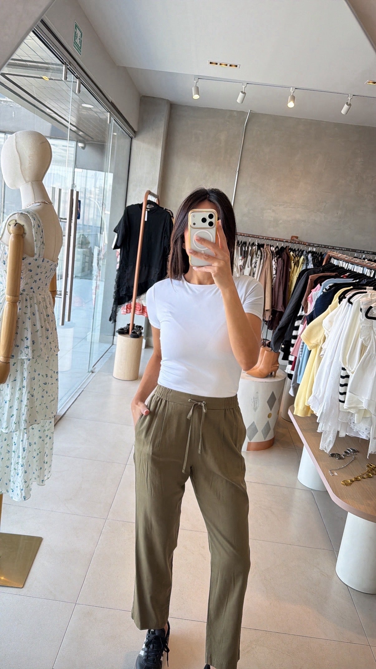 Pantalón verde nudo