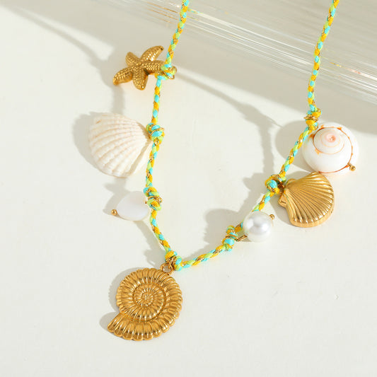 Collar verde conchas