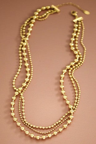 Collar triple bolitas