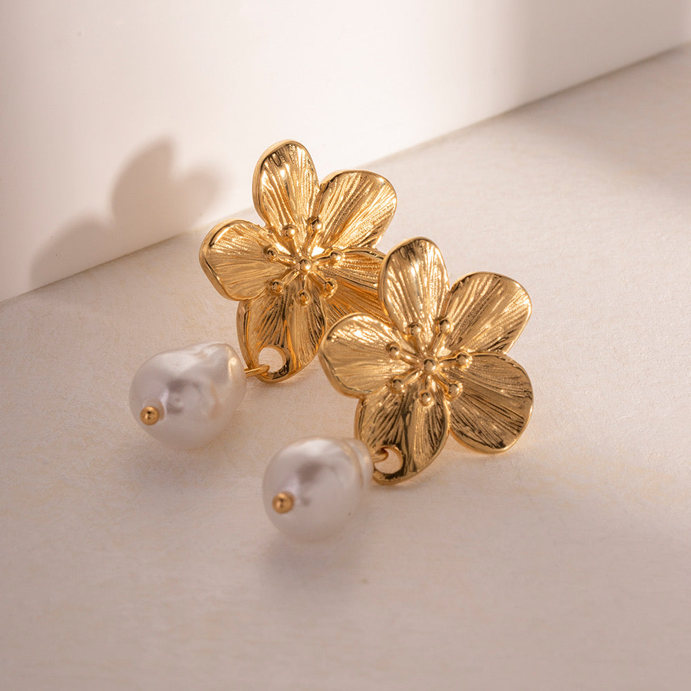 Aretes flor y perla
