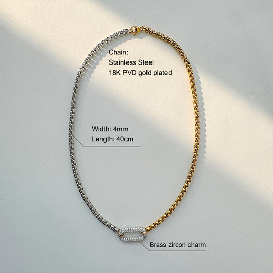 Cadena dorada con plata