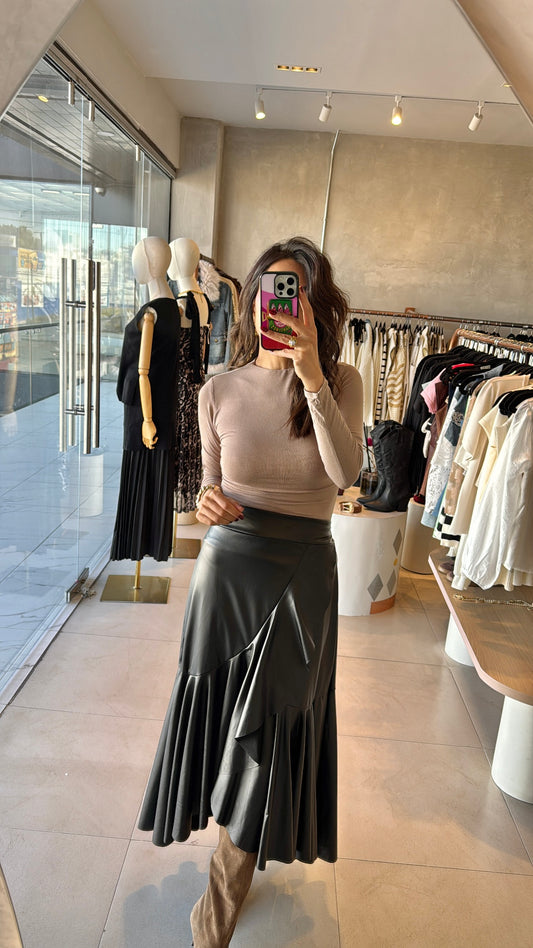 Blusa café manga larga