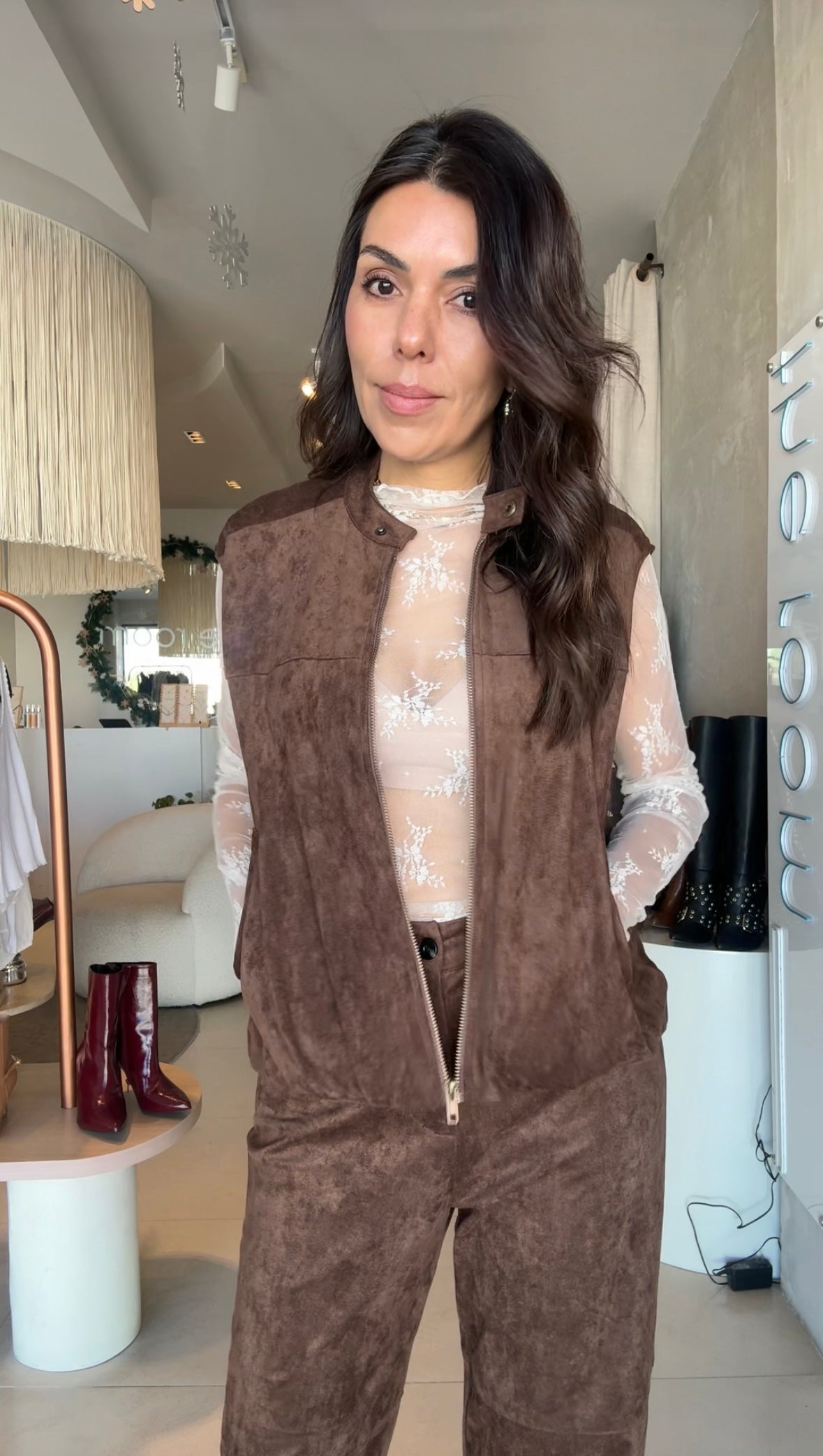 Set suede cafe chaleco y pantalón