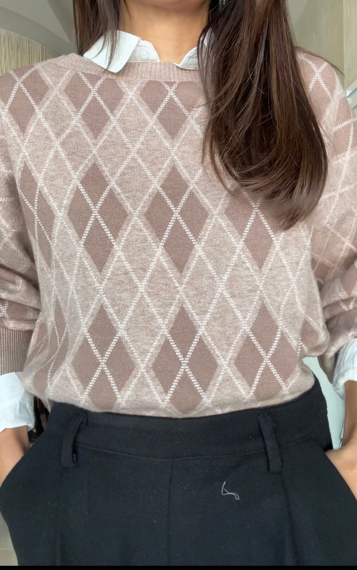 Suéter camel rombos