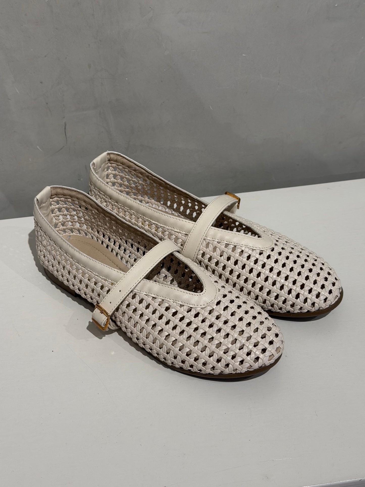 Flats beige calados