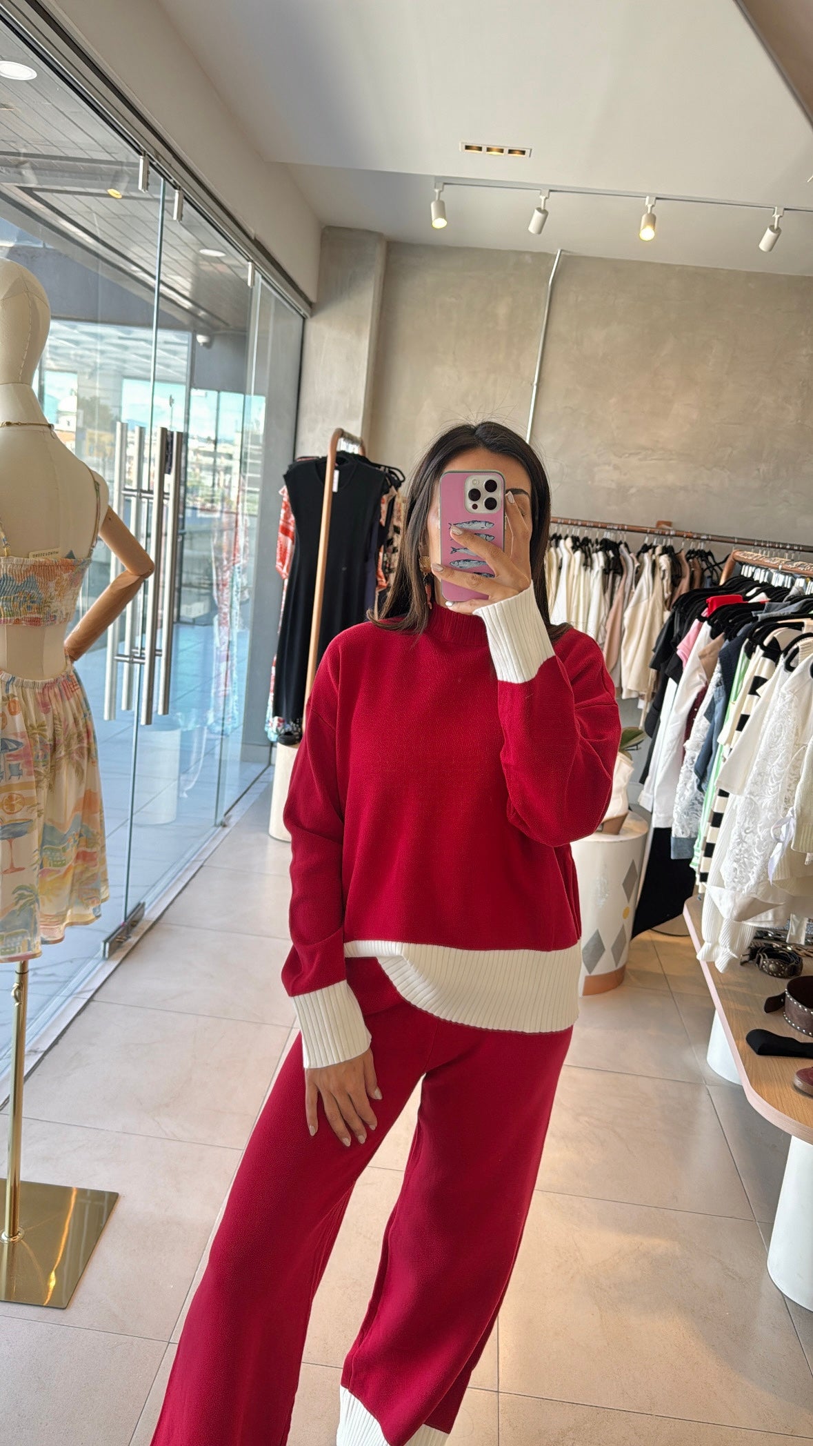 Set rojo franja blanca