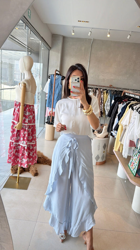 Blusa blanca básica