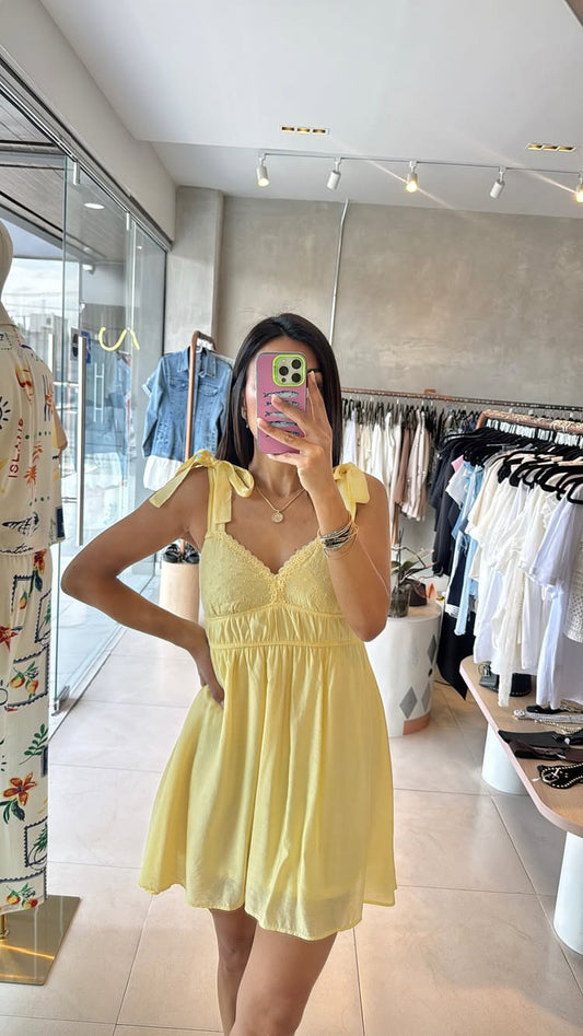 Mini vestido amarillo