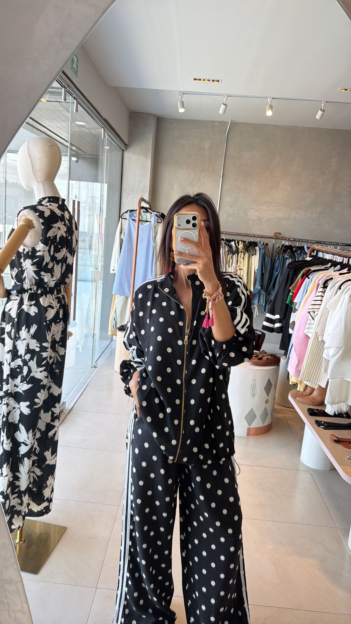 Conjunto polka dots negro