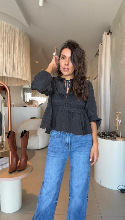 Blusa negra boho encaje