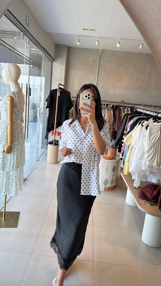 Falda satin negro