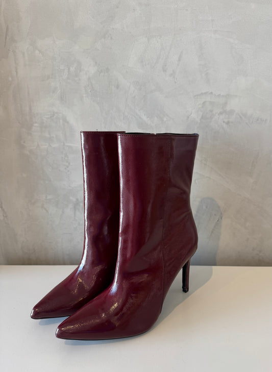 Botines vino charol