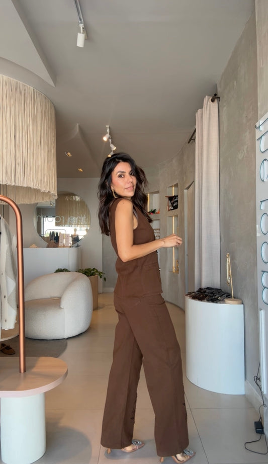 Set café chaleco y pantalón