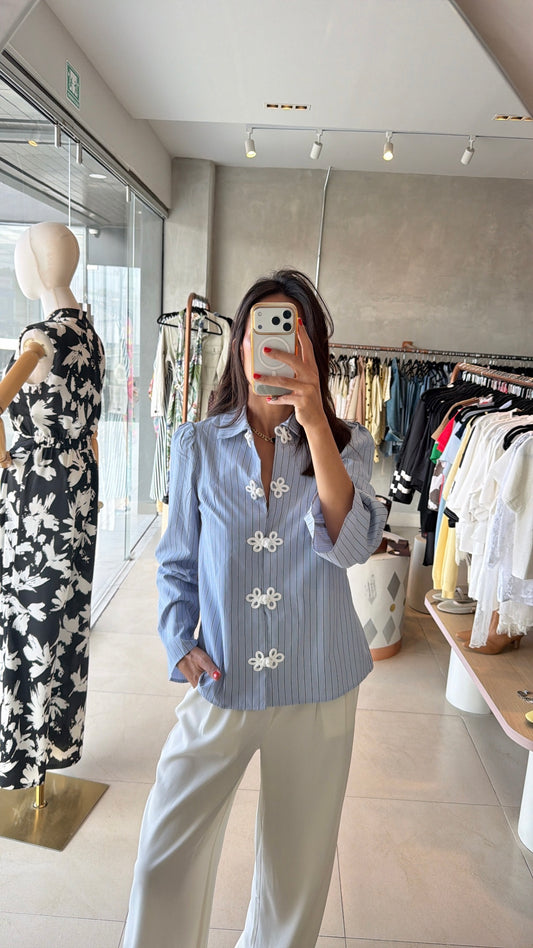Camisa azul rayas