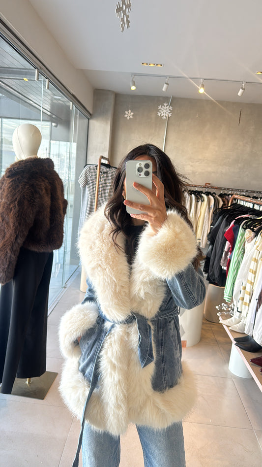 Abrigo denim con peluche beige