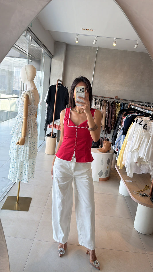 Blusa roja filo blanco