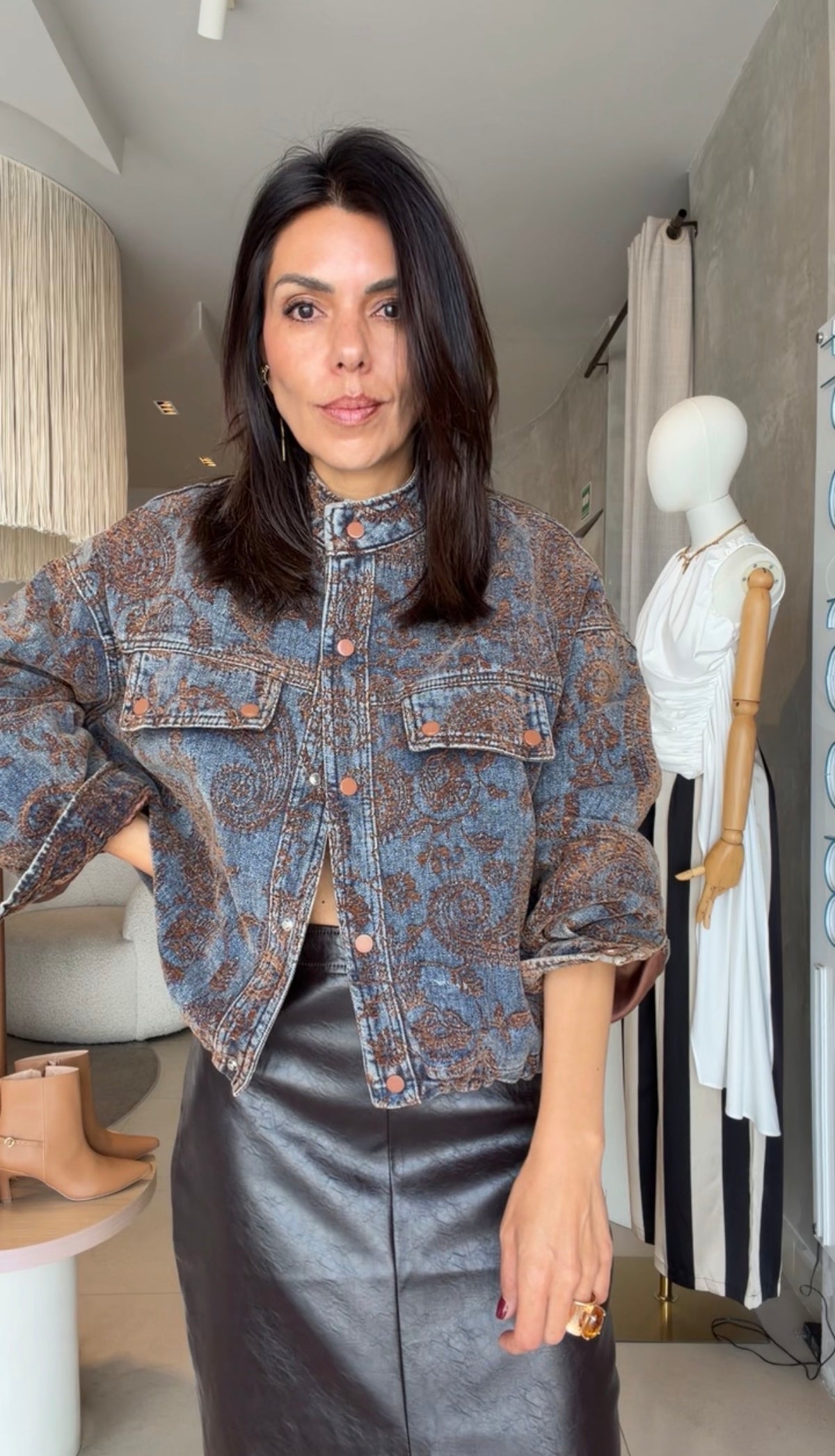 Chamarra denim con cafe
