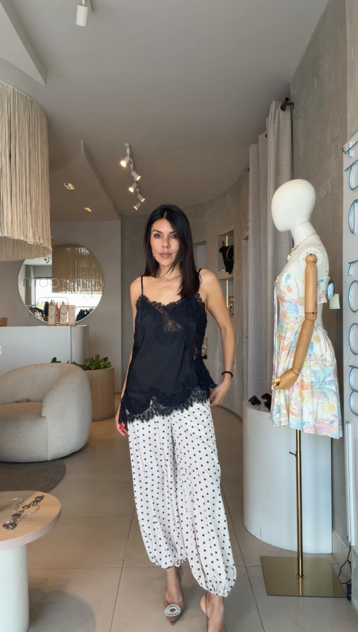 Pantalón polka dots beige