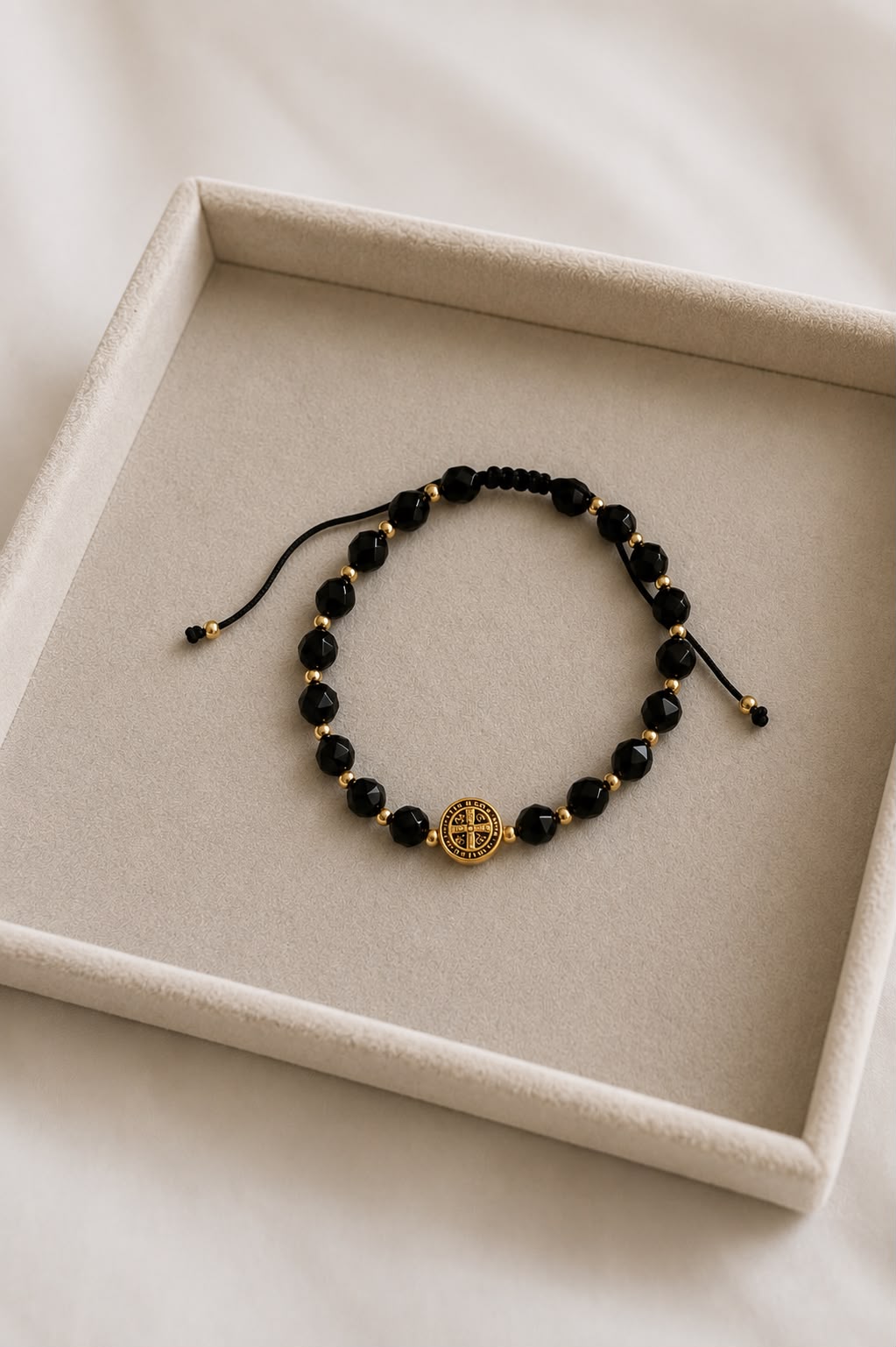 Pulsera San Benito bolitas negras