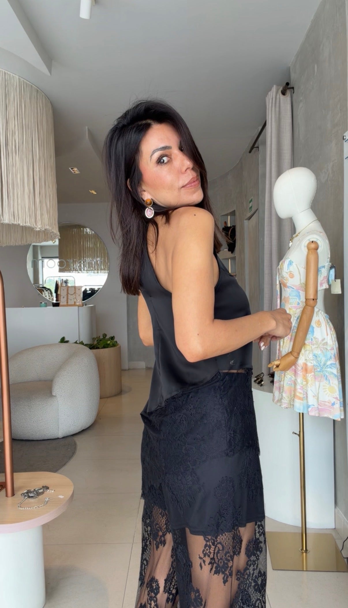 Pantalón negro encaje