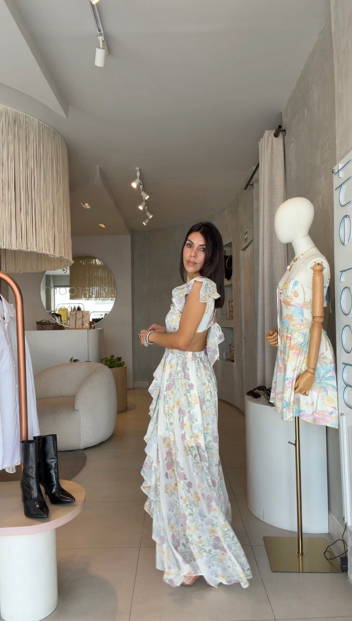 Vestido flores cut out