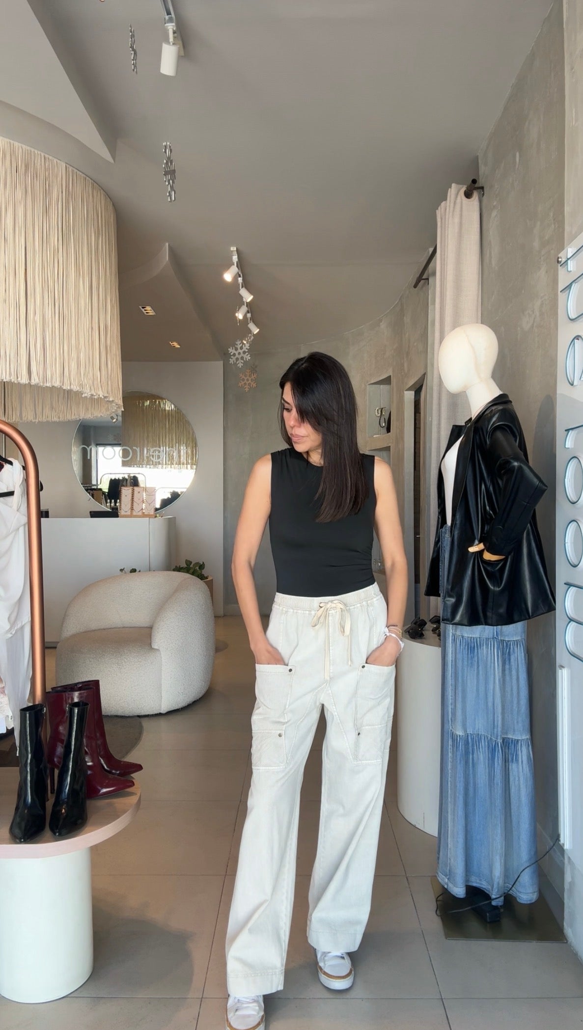 Pantalón beige side pocket