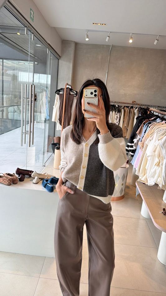 Cardigan café con beige