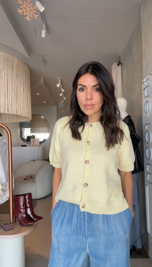 Blusa amarillo mantequilla