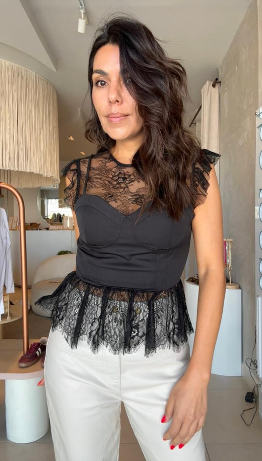 Top negro encaje