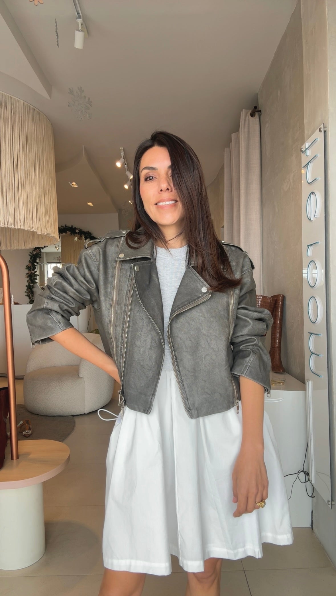 Chamarra vinipiel gris