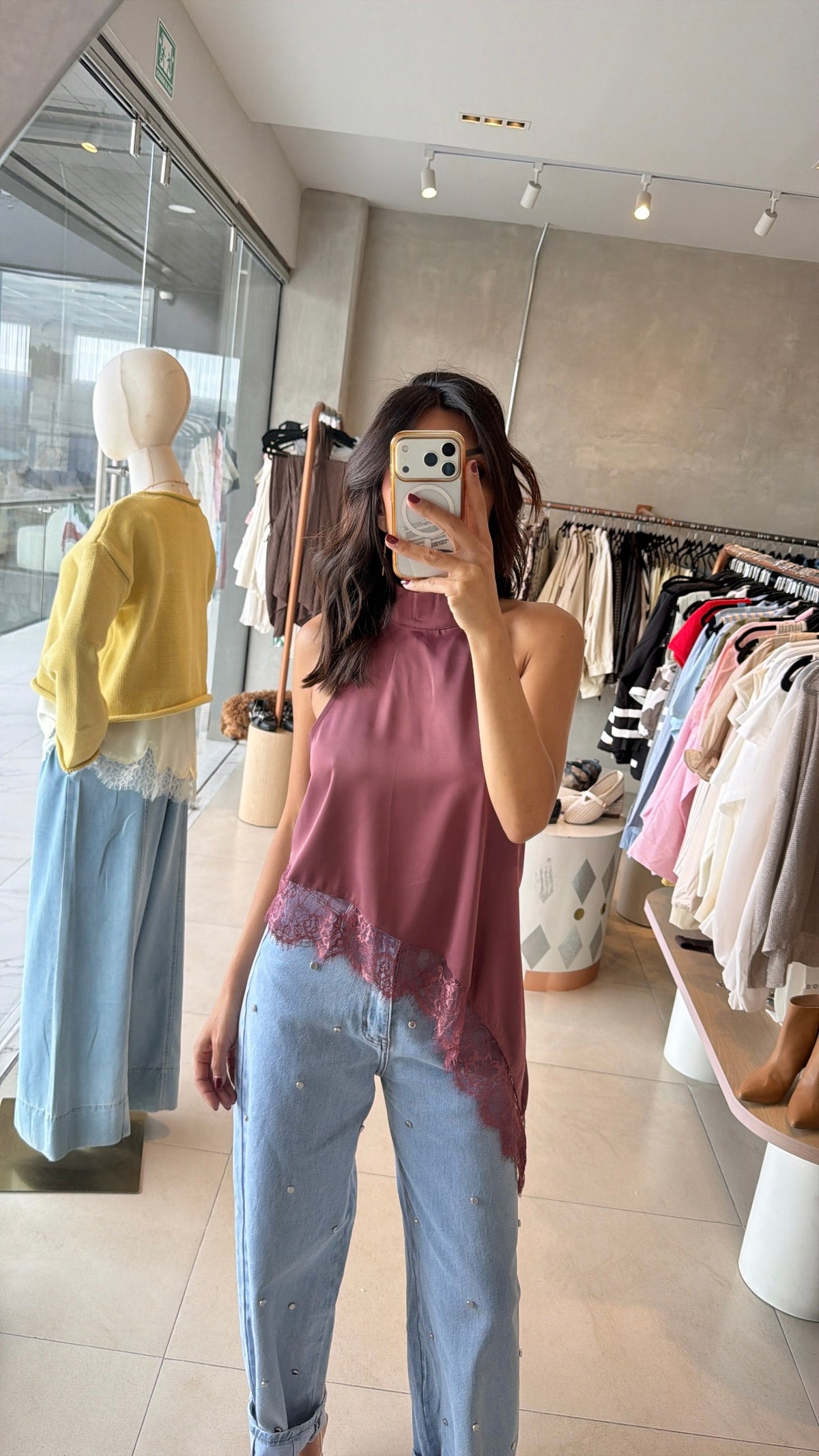 Blusa asimetrica encaje