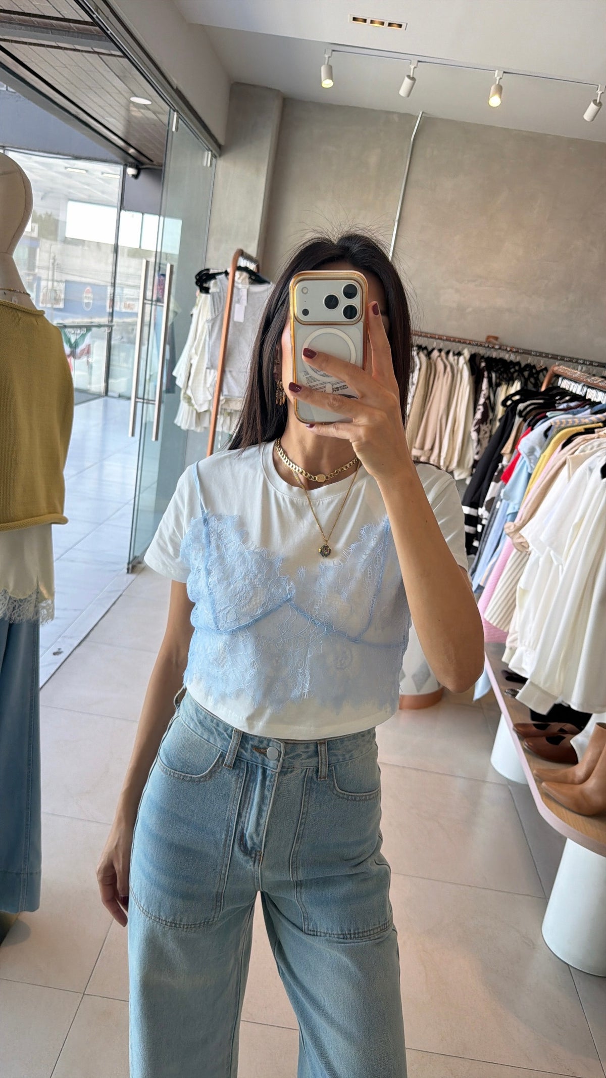 Tshirt blanca top encaje azul