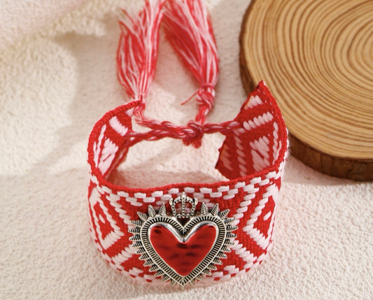 Pulsera hilo corazón rojo