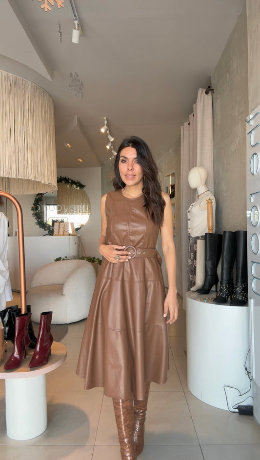 Vestido vinipiel café