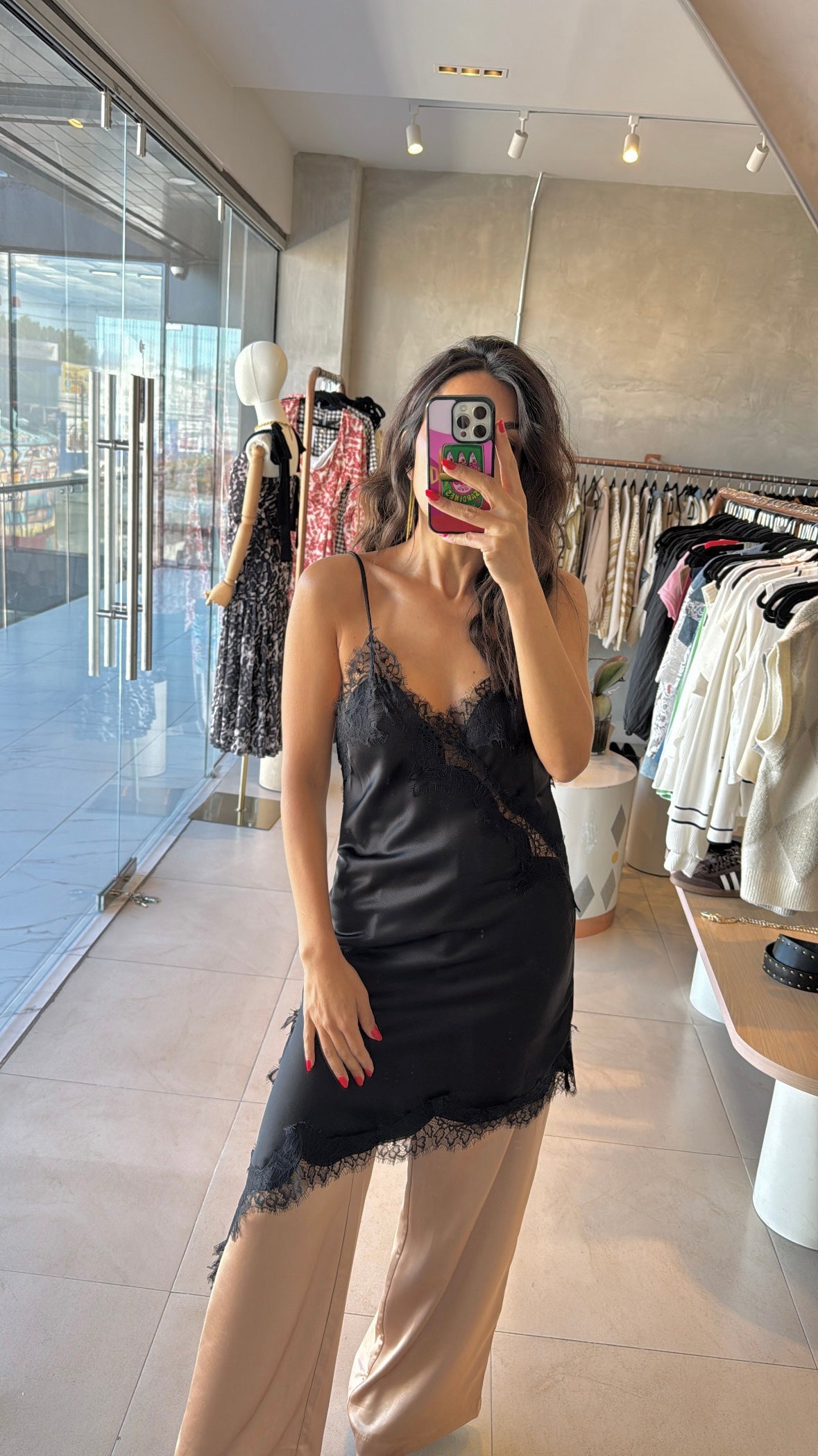 Vestido lencero negro